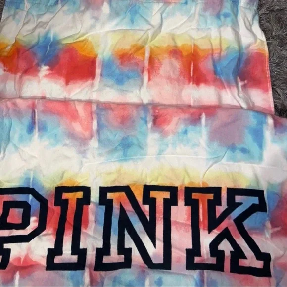 VS PINK Tie Dye Collectors Beach Towel Totebag- RARE - Picture 2 of 5